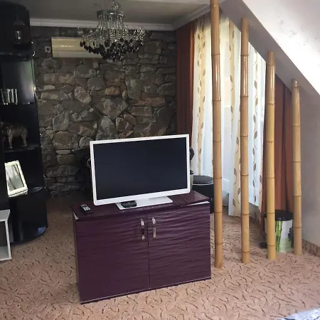 за гости старс Hotel Smolyan