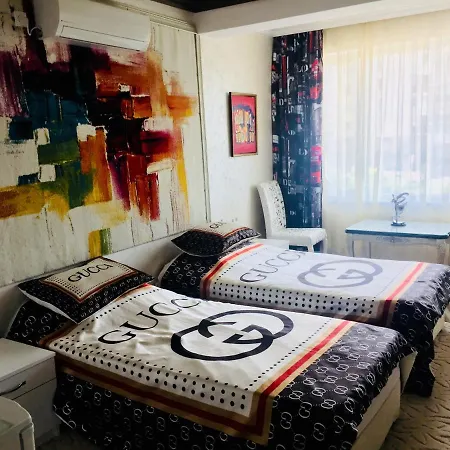 فندق за гости старс سموليان